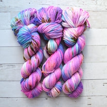 Load image into Gallery viewer, Dance Party | Aubs Worsted