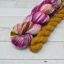 Load image into Gallery viewer, Butterfly Bush | Sock Set