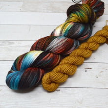 Load image into Gallery viewer, Backwoods | Shawl Kit