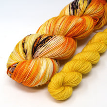 Load image into Gallery viewer, Corn Maze | Shawl Kit