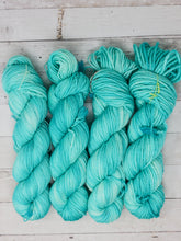 Load image into Gallery viewer, Aquamarine | Cozy Bulky