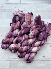 Load image into Gallery viewer, Winter Rose | Addy Socks