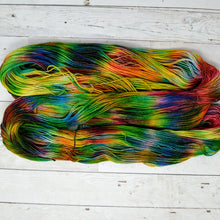 Load image into Gallery viewer, Macaw | Stardust Sparkle