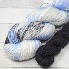 Load image into Gallery viewer, Heading South | Shawl Kit