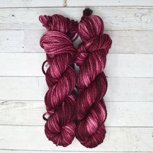 Load image into Gallery viewer, Garnet | Cozy Bulky